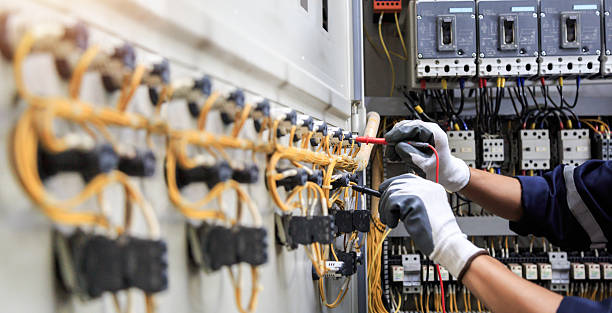 Professional Electrician technician working in Oran, MO